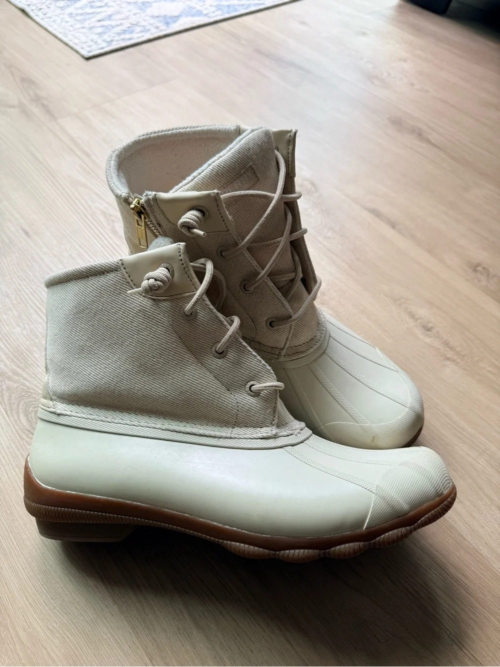 Sperry Women's Cream Lace-Up Waterproof Winter Boots